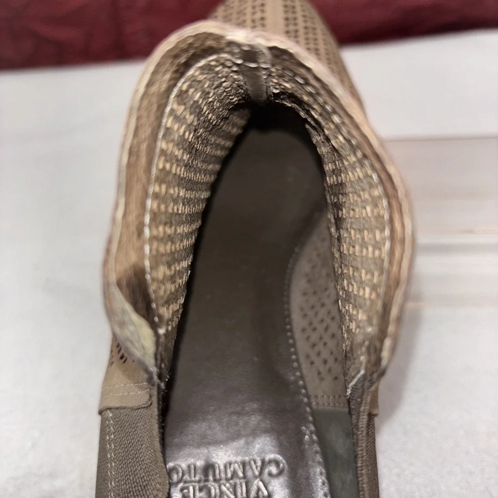 Vince Camuto Celena Brown Leather Ankle Booties Laser Cut Women's 9M EUC